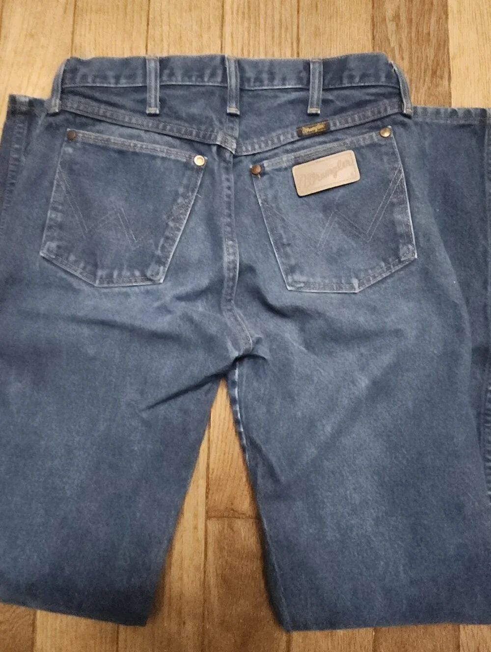 Wrangler Men’s Dark Blue Straight Jeans with Leather Patch